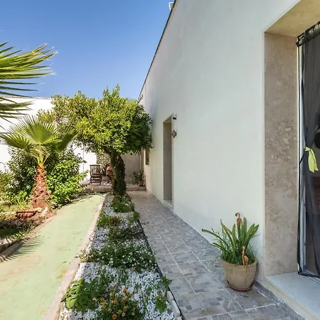 Salenzia Holiday home San Cesario di Lecce
